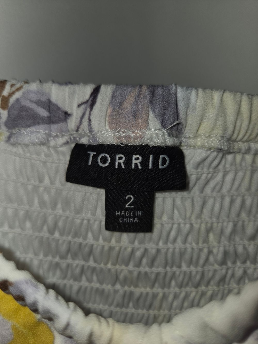 Torrid White Floral Cold-Shoulder Camisole with Yellow and Purple Flowers 2X - Picture 2 of 5